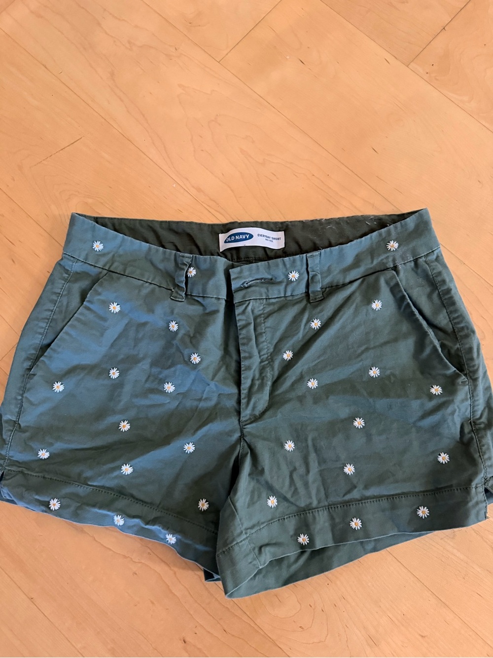Old Navy Olive Green Daisy Embroidered Women's Shorts